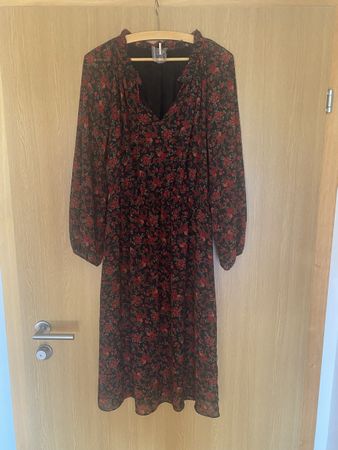 Kleid geblümt schwarz rot Grösse L guter Zustand