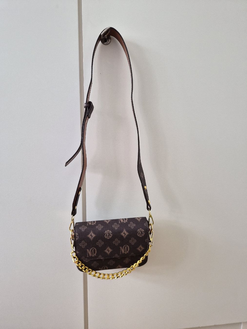 Borse da donna: Edle braune Tasche mit Monogramm – Nuovo (secondo la descrizione) da Naters venduto da yvi21 1