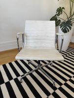 Designer-Bürostuhl – Eames Aluminium Chair Stil