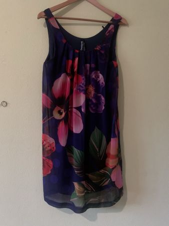 Desigual Elegantes Sommerkleid mit Blumenmuster Blau/Bunt – 