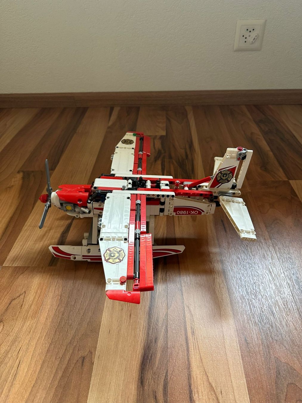 Lego Kit di costruzioni: Lego Technic Avion de Pompier 42040 Plans avec – Usato da Vétroz venduto da enz_gr95