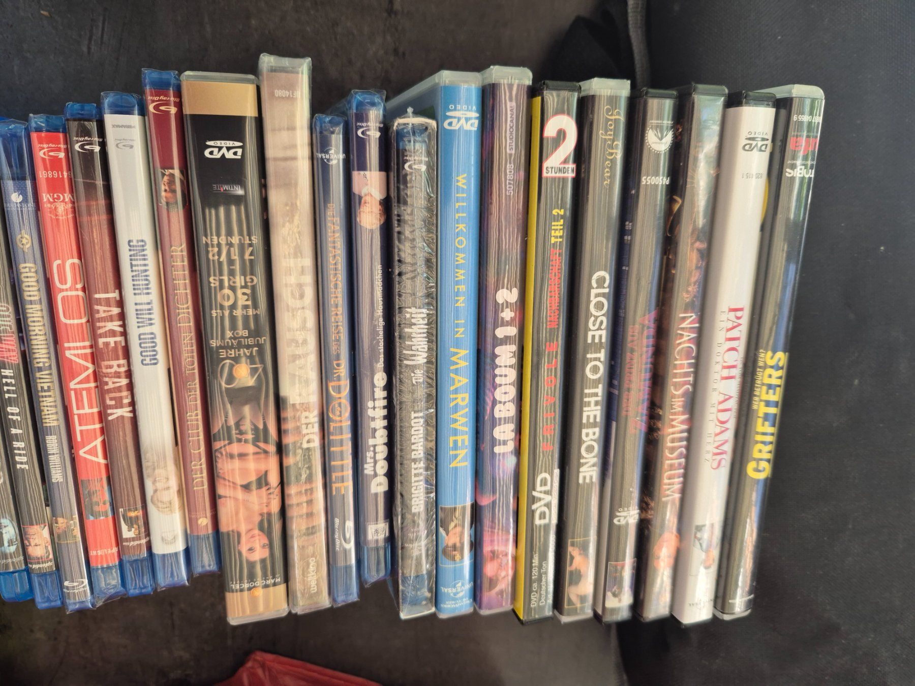 Tutti i DVDs: 5000  DVD Blue Ray Video Kassetten Sammlung – Usato da Zweisimmen venduto da Kleindietwil 8