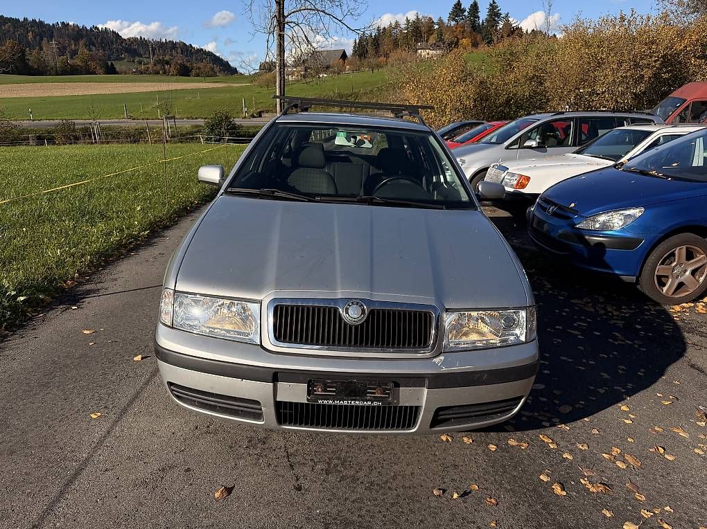 Automobili: Skoda Octavia  Ersatzteile – Usato da Udligenswil venduto da Sch2s