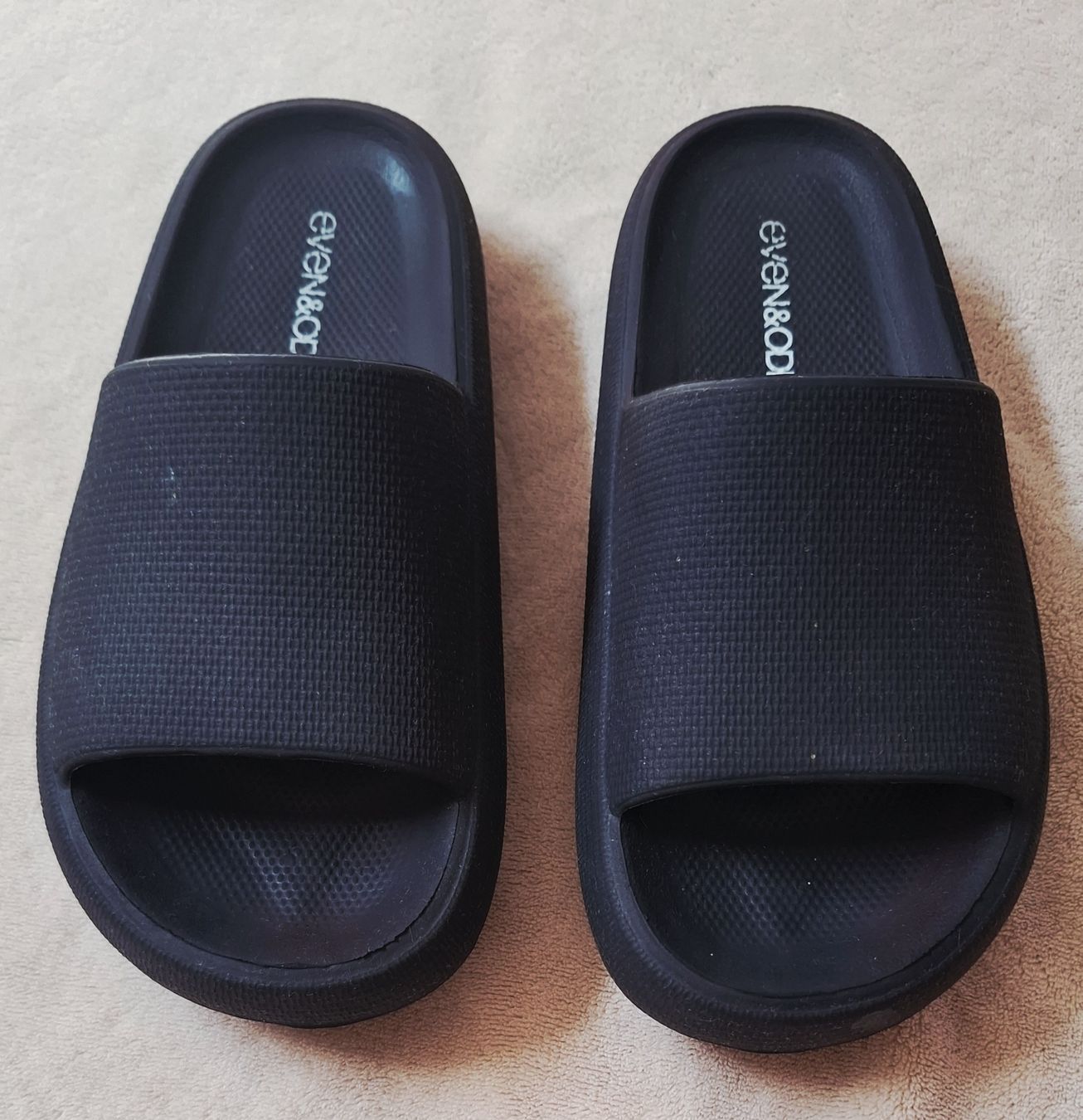 Scarpe per ragazze: Badeschuhe EVEN&ODD schwarz Grösse 35-36 – Usato da Bolken venduto da nova88