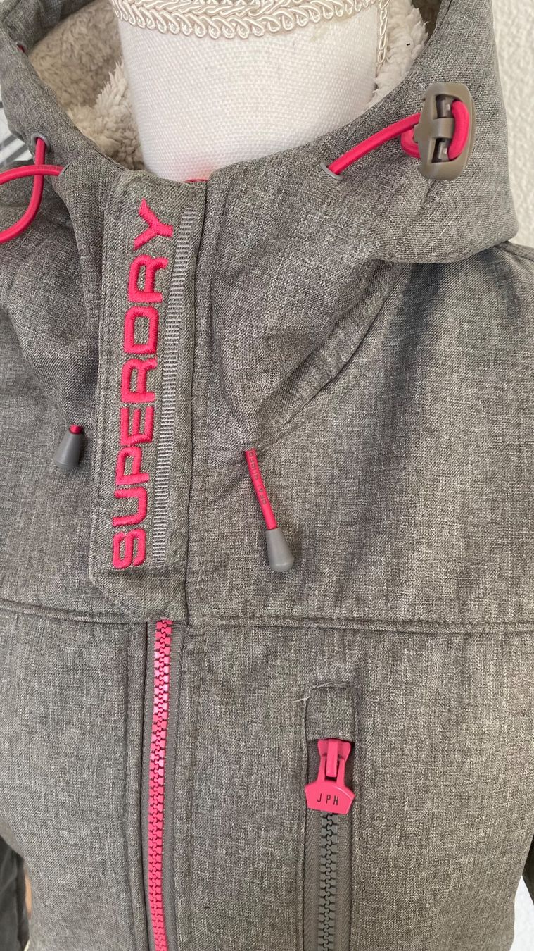 Giacche: Superdry Winterjacke Grösse S neuwertig – Nuovo (secondo la descrizione) da Brüttisellen venduto da kat_g7jv 3