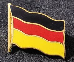 CC925 - Pin Flagge Fahne Deutschland