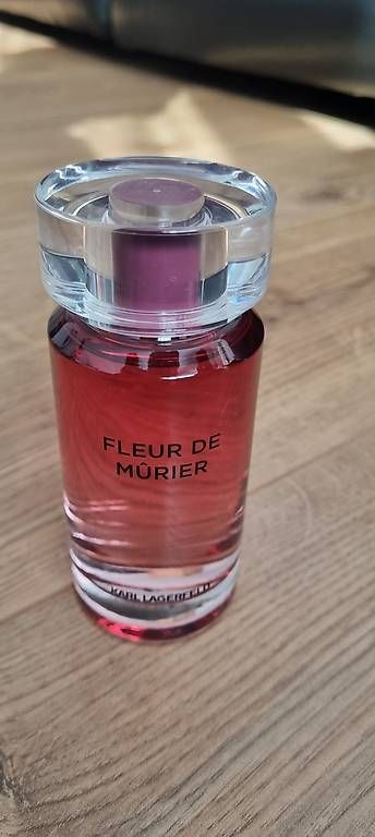Karl Lagerfeld Profumi & Eau de Toilette: Parfüm Karl Lagerfeld fleur de Mûrier – Usato da St. Gallen venduto da dan_w62f