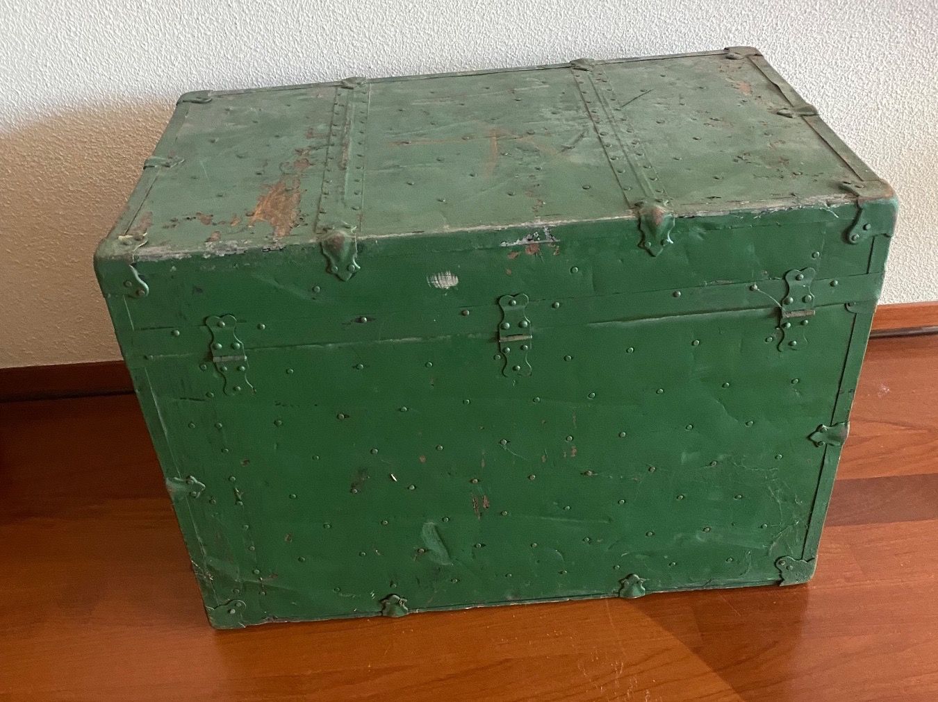 Cassapanche: Grüner Überseekoffer – Usato da Luzern venduto da S.Kern01 2