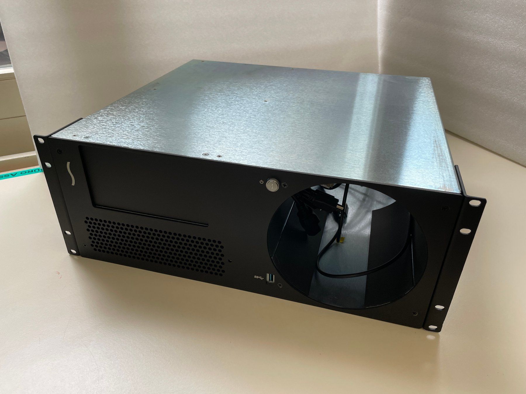 Gehäuse: Sonnet xMac Pro Server – Gebraucht aus Glarus von Guncra