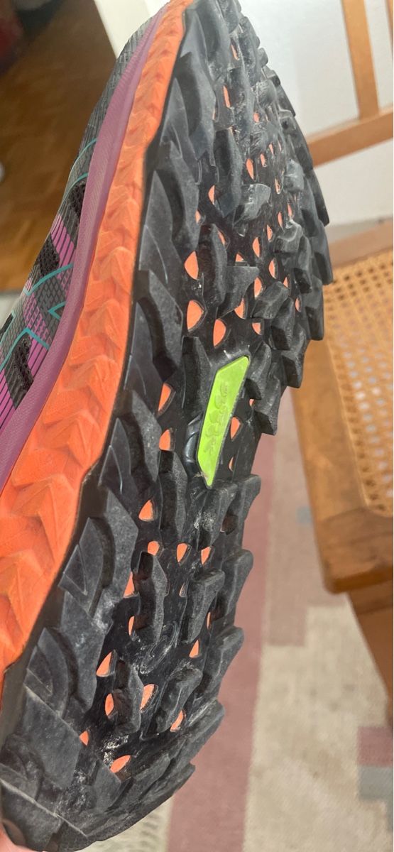Asics Chaussures femmes: Chaussures de trail Asics 38 – D'occasion à Savièse par rey_hcl6 2