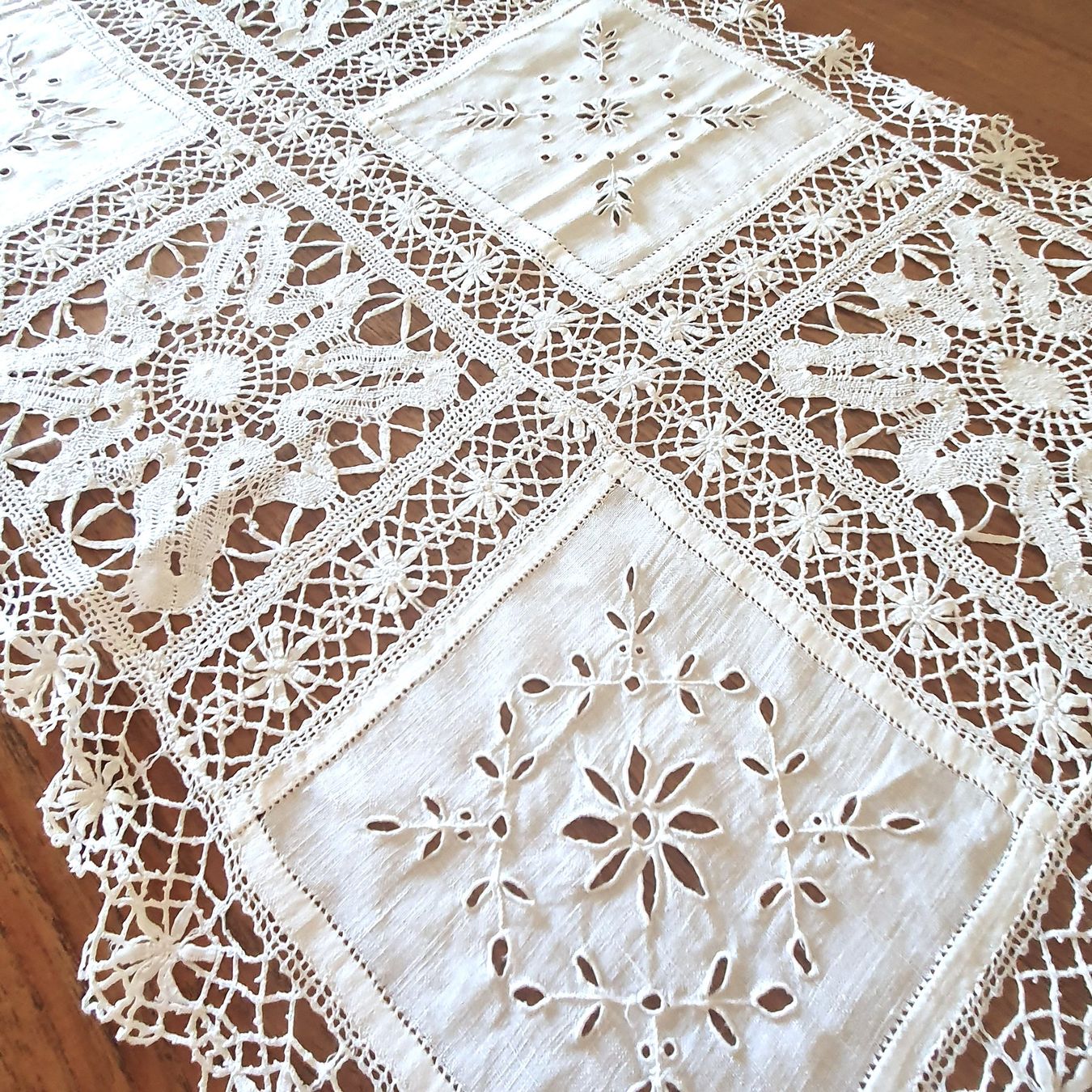 Altra biancheria da tavola: Napperon en dentelle, 65 x 45 cm – Usato da Lausanne venduto da venise001 6