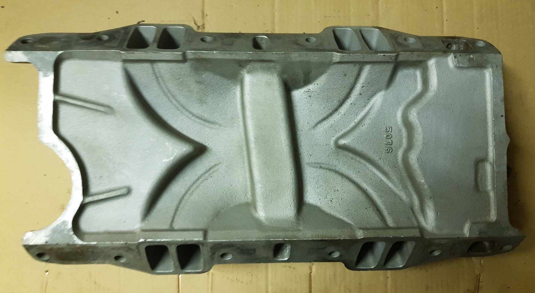 Mopar Tutti pezzi di ricambio auto: Mopar Edelbrock Torker II 340 Intake – Usato da Niedergösgen venduto da usc_tt5r 4