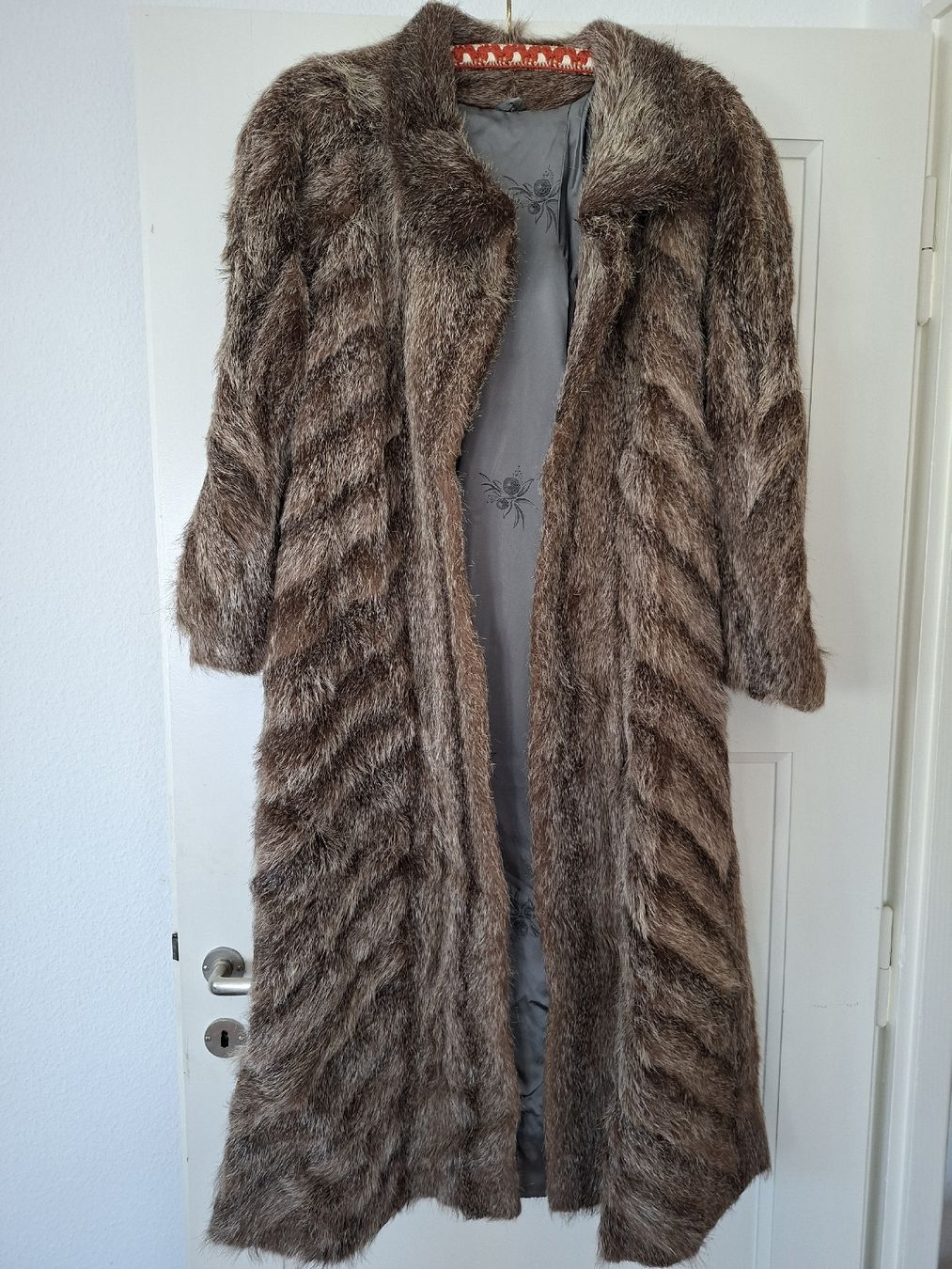 Cappotti: Manteau en fourure long  – Usato da Renens VD venduto da ser_j2fn