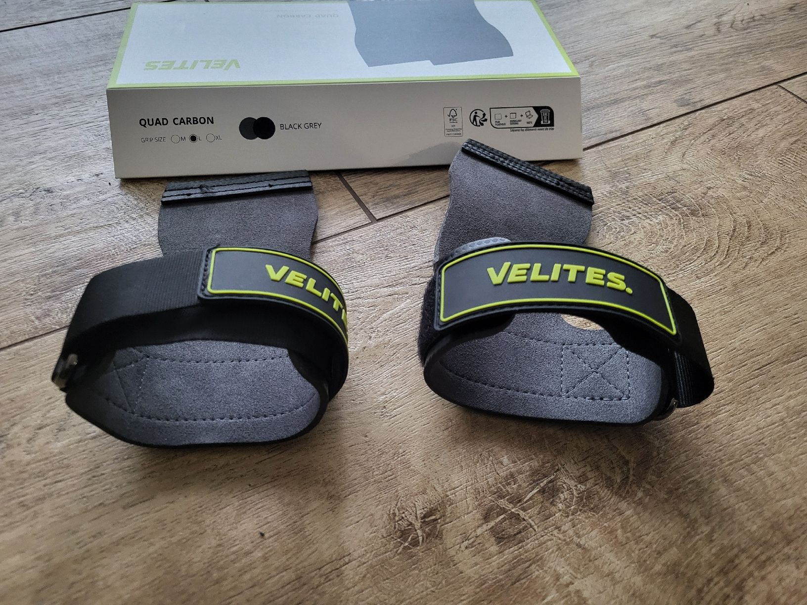 Guanti & manicotti: Velites Quad Carbon, Grips – Usato da Bern venduto da cla_ngp6 1