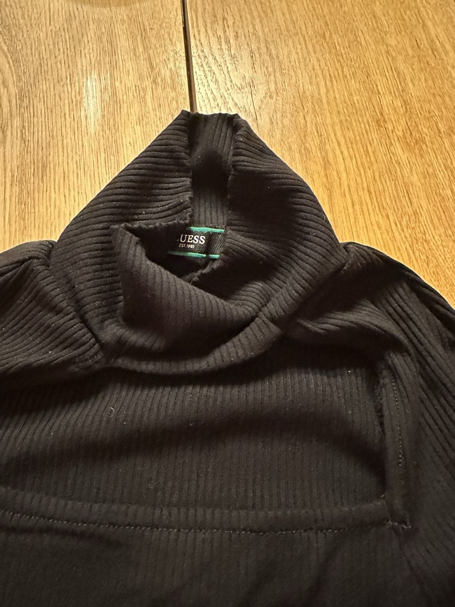 Guess Top: Langarmshirt Guess XS – Nuovo (secondo la descrizione) da Oberwil-Lieli venduto da Claudine_1988 3