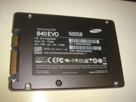 1 stück 500gb ssd. Samsung 840 evo. Getestet. Siehe Details