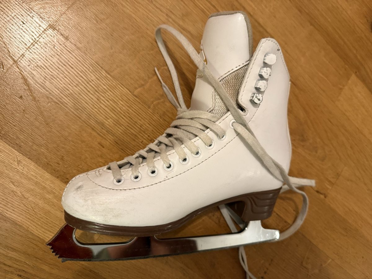 Jackson Pattini da ghiaccio: Jackson Excel Schlittschuhe weiss Grösse 36 – Usato da Thalwil venduto da Jbuy 2