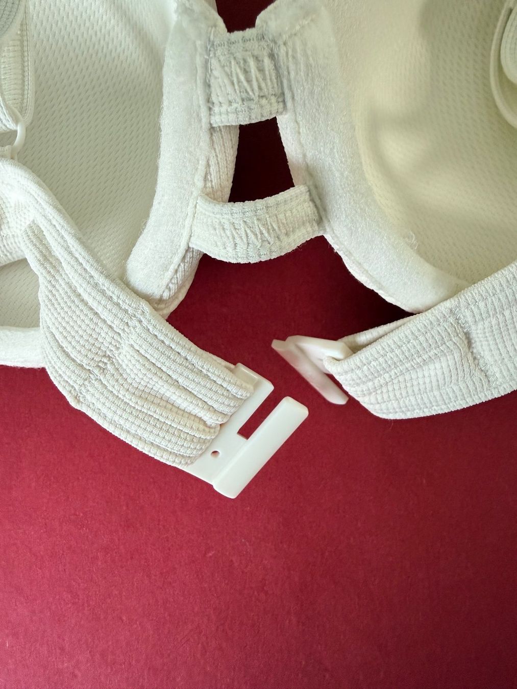 Triumph Costumi da bagno & Bikini: TRIUMPH, Bikini-Oberteil SUMMER GLOW, Grösse 44B, Weiss – Nuovo e nell'imballaggio originale da Rudolfstetten venduto da gst_g7xl 4