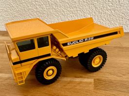 JOAL - Compact Euclid R32 Dump Truck Die-Cast Scale 1:50