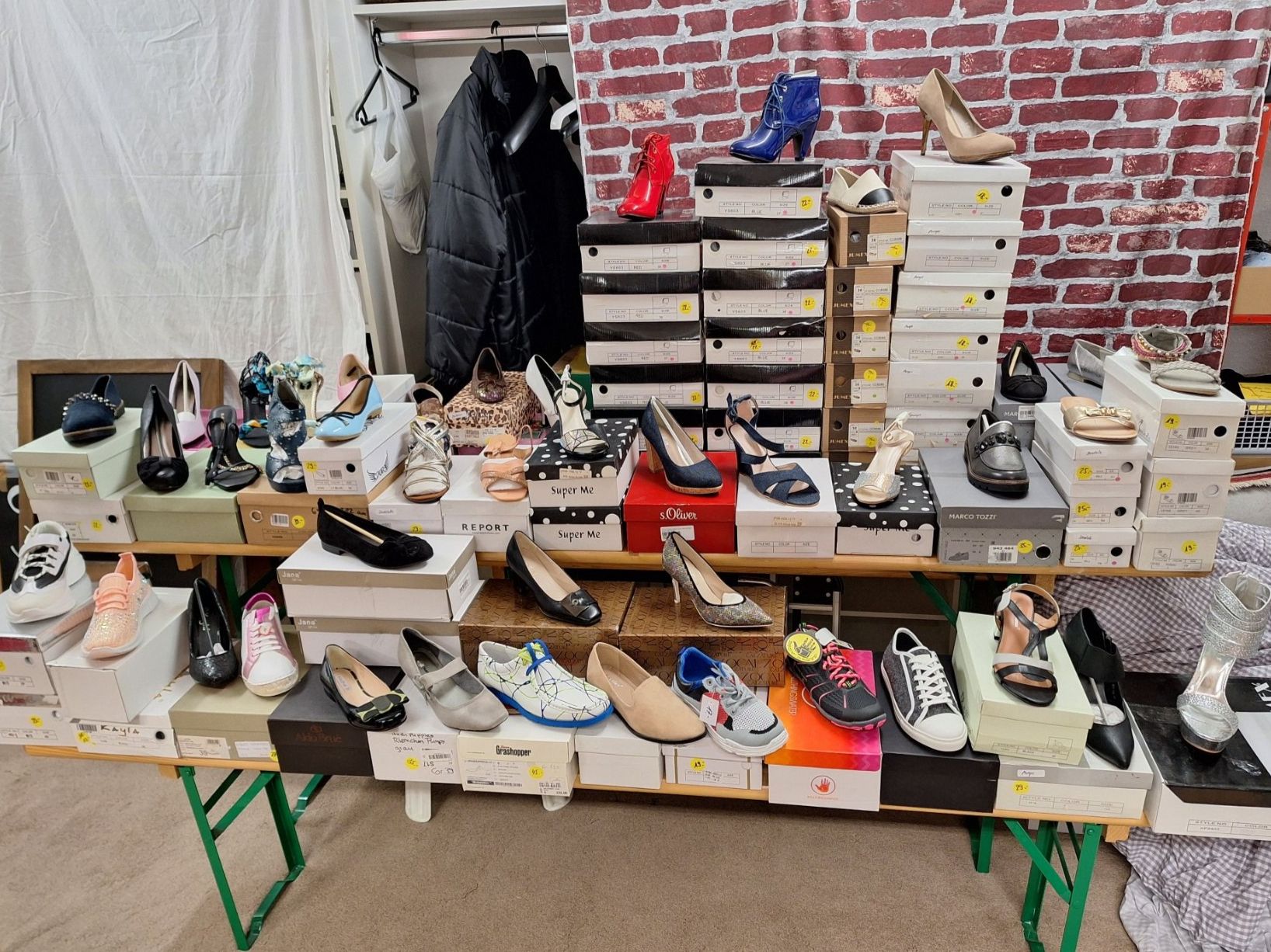 Herrenschuhe: Restposten 81 Paar Schuhe Mischpacket – Neu und originalverpackt aus Seuzach von VT-Collections3 1