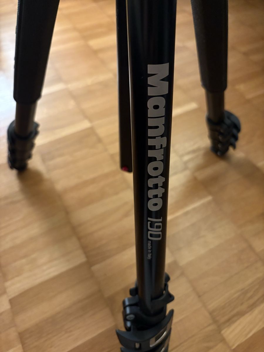 Manfrotto Treppiedi & Teste: Manfrotto 190 + XPRO 3WG Getriebeneiger – Usato da Glattpark(Opfikon) venduto da mjunker 2