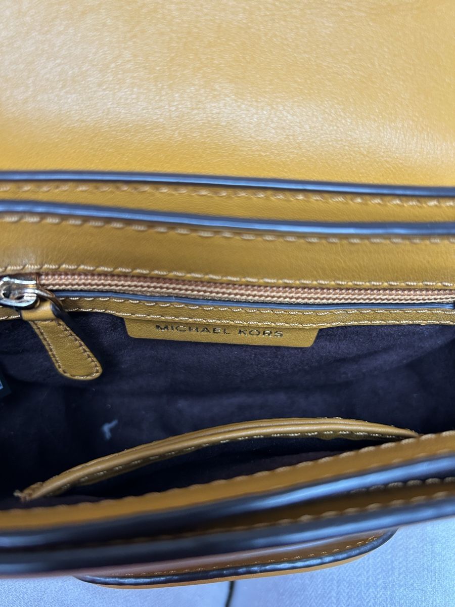 Michael Kors Borse da donna: Michael Kors Umhängetasche Gelb – Usato da Oberentfelden venduto da Snuge 4