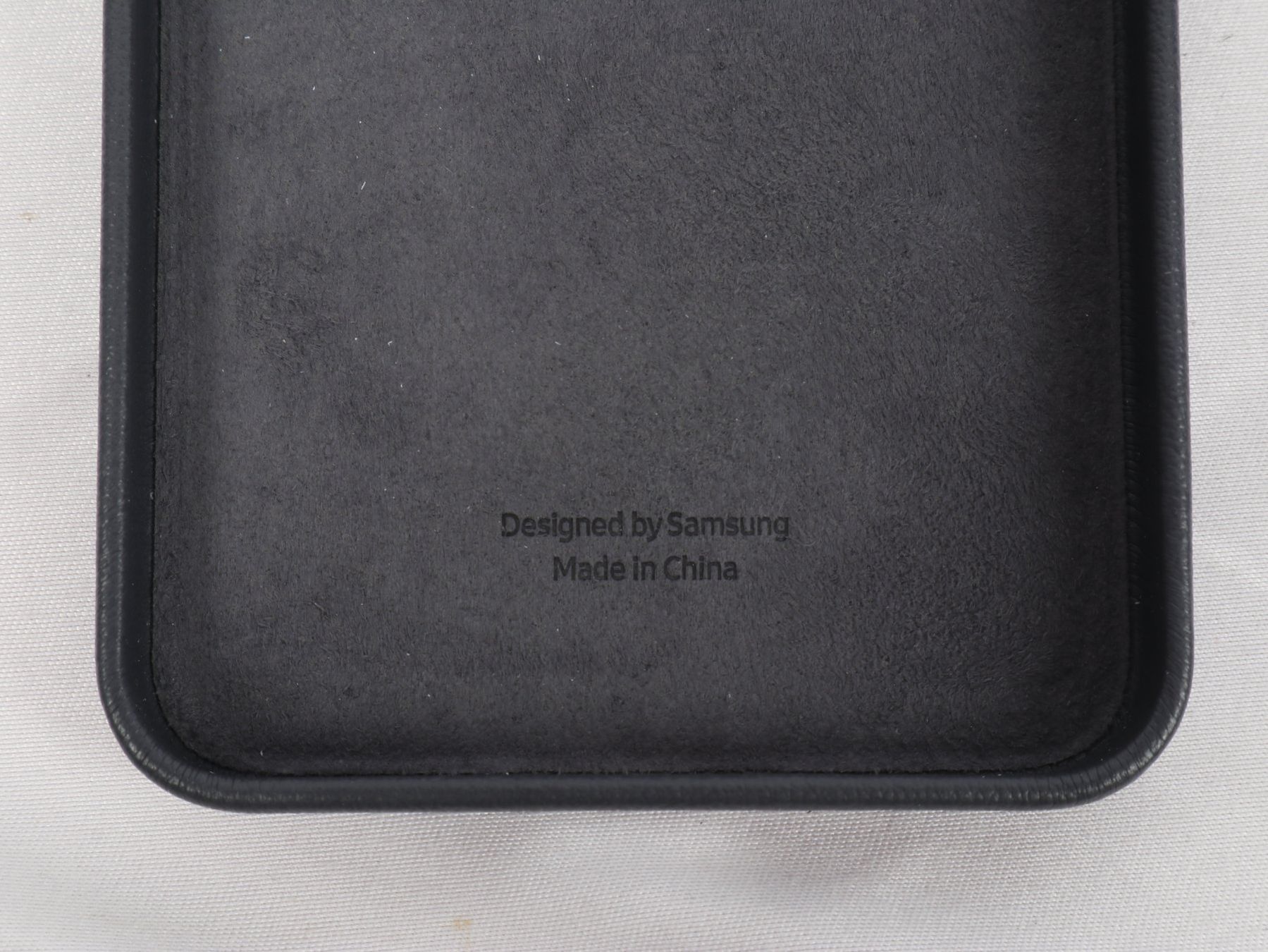 Samsung Cover & Protezioni schermo: SAMSUNG Galaxy S25 Kindsuit Case – Nuovo (secondo la descrizione) da Steinen venduto da Restwert_Steinen 9