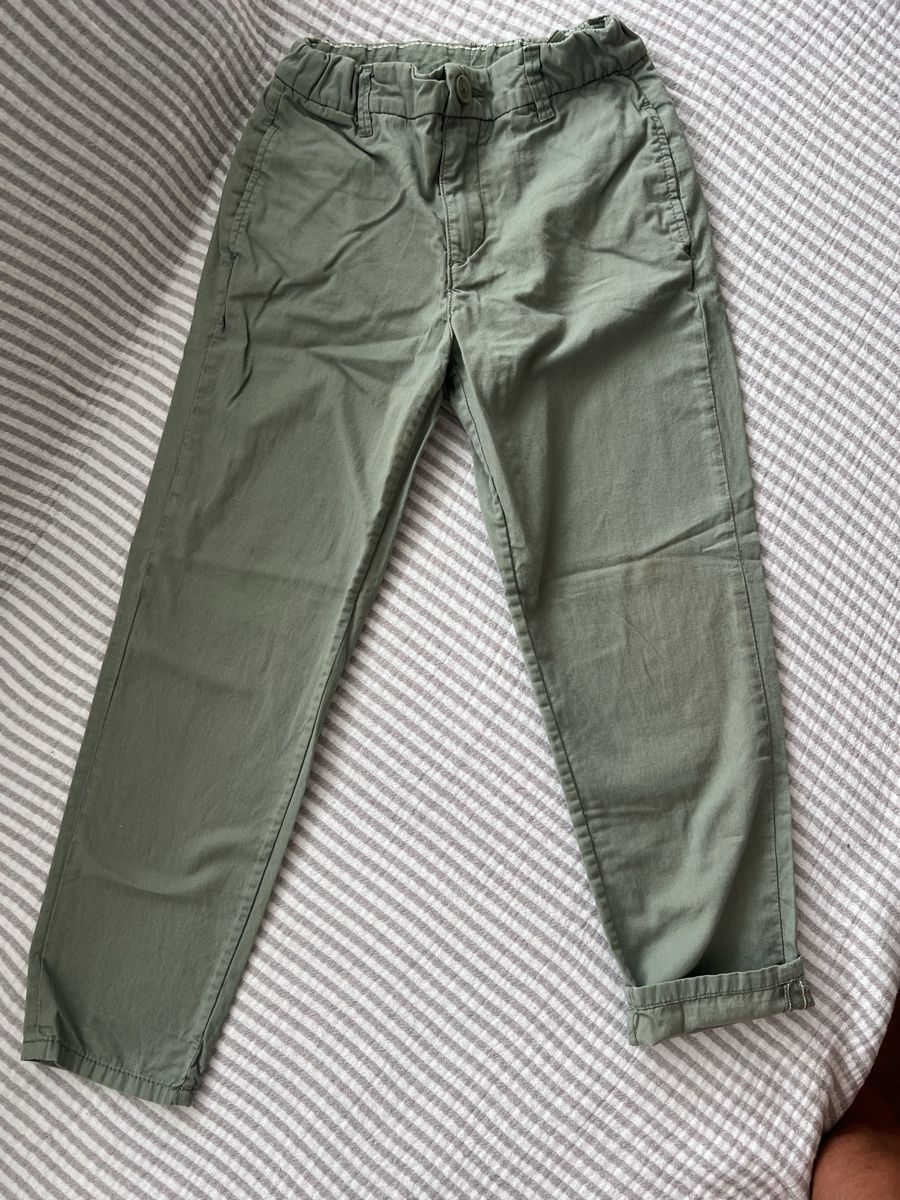 H&M Pantaloni: H&M HOSE GRÜN GR 128 – Usato da Basel venduto da theo-g77
