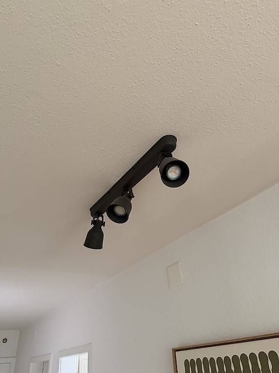Kronleuchter & Deckenlampen: Ikea Deckenleuchte grau, 3 verstellbare Spots – Gebraucht aus Bern von gregnenn