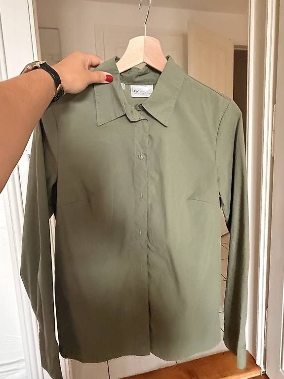 Camicette: Chemise kaki BPC Selection  taille 36 – Usato da Lausanne venduto da amandagoet