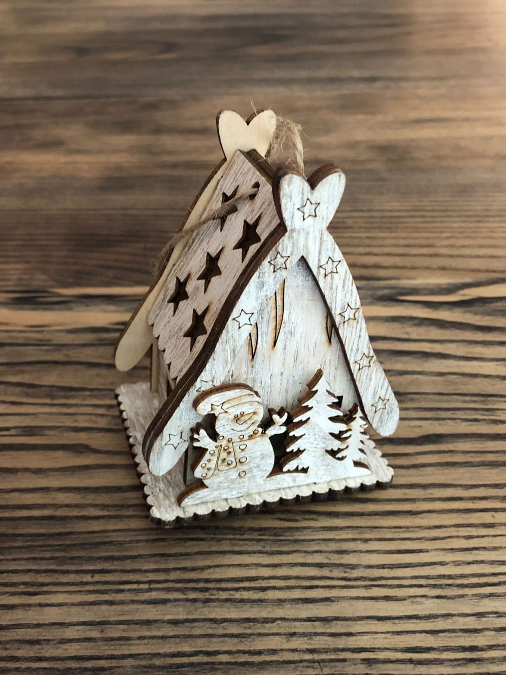 Tutte le decorazioni: Deko Häuschen mit Licht Holzhaus – Nuovo e nell'imballaggio originale da Berg am Irchel venduto da Zweiti_Chance 1