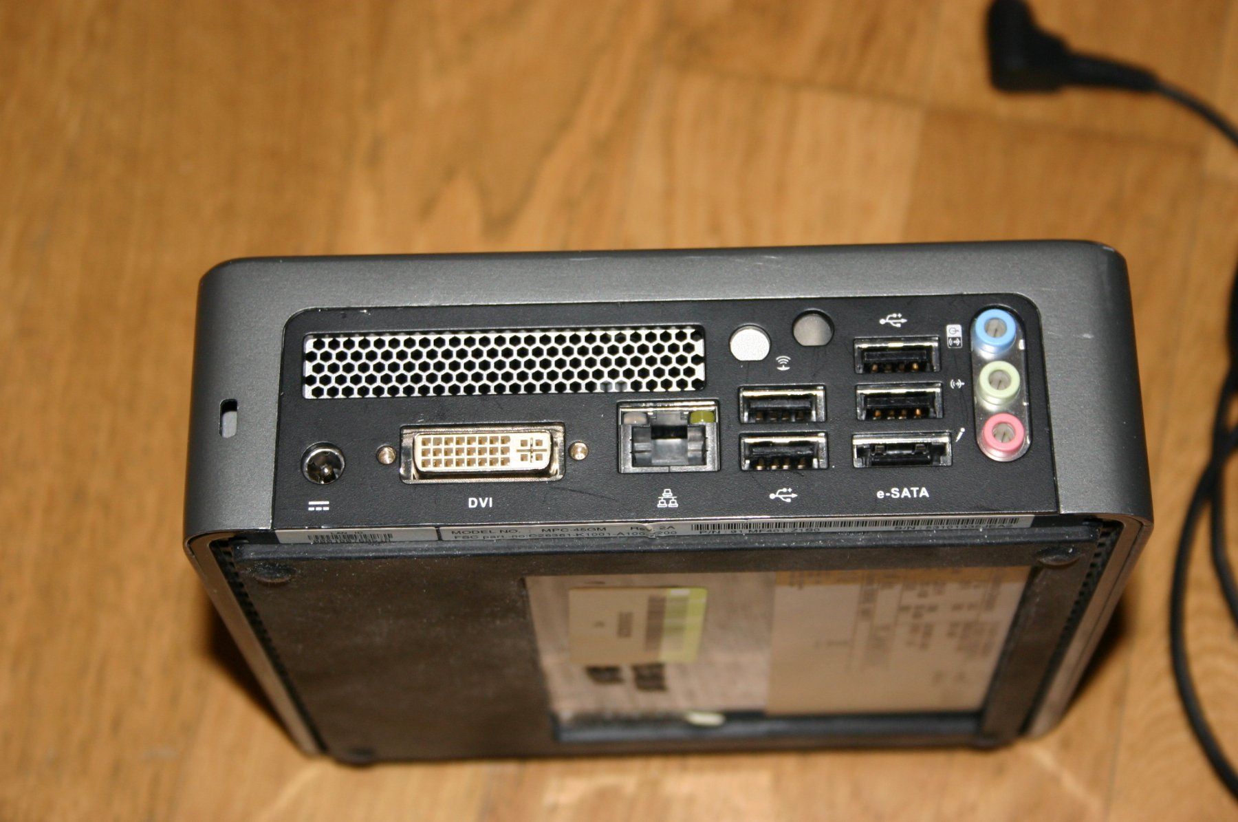 Fujitsu PC: Mini-PC Fujitsu Siemens Esprimo mit Windows 7 – Usato da Stettlen venduto da Bigjm 2