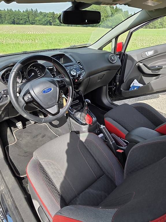 Automobili: Ford Fiesta 1.0 Black / Red Edition – Usato da Wangen an der Aare venduto da fel_2mjn 4
