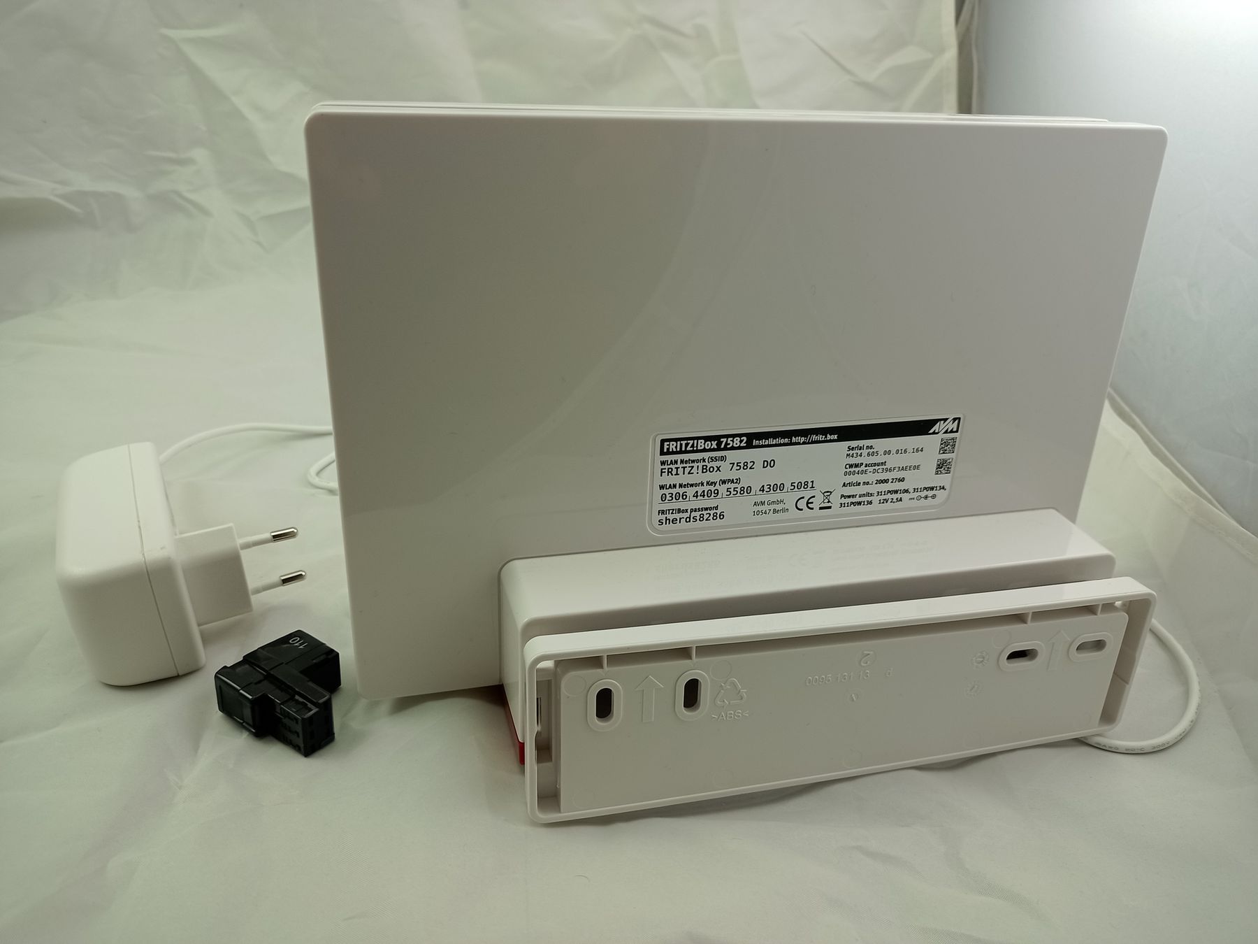 Modem & Router: Fritz!Box 7582 VDSL-WLAN-Router – Usato da Buchs AG venduto da SellAndBuyX 1