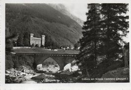 Coltura mit Schloss Castelmur (Bergell)