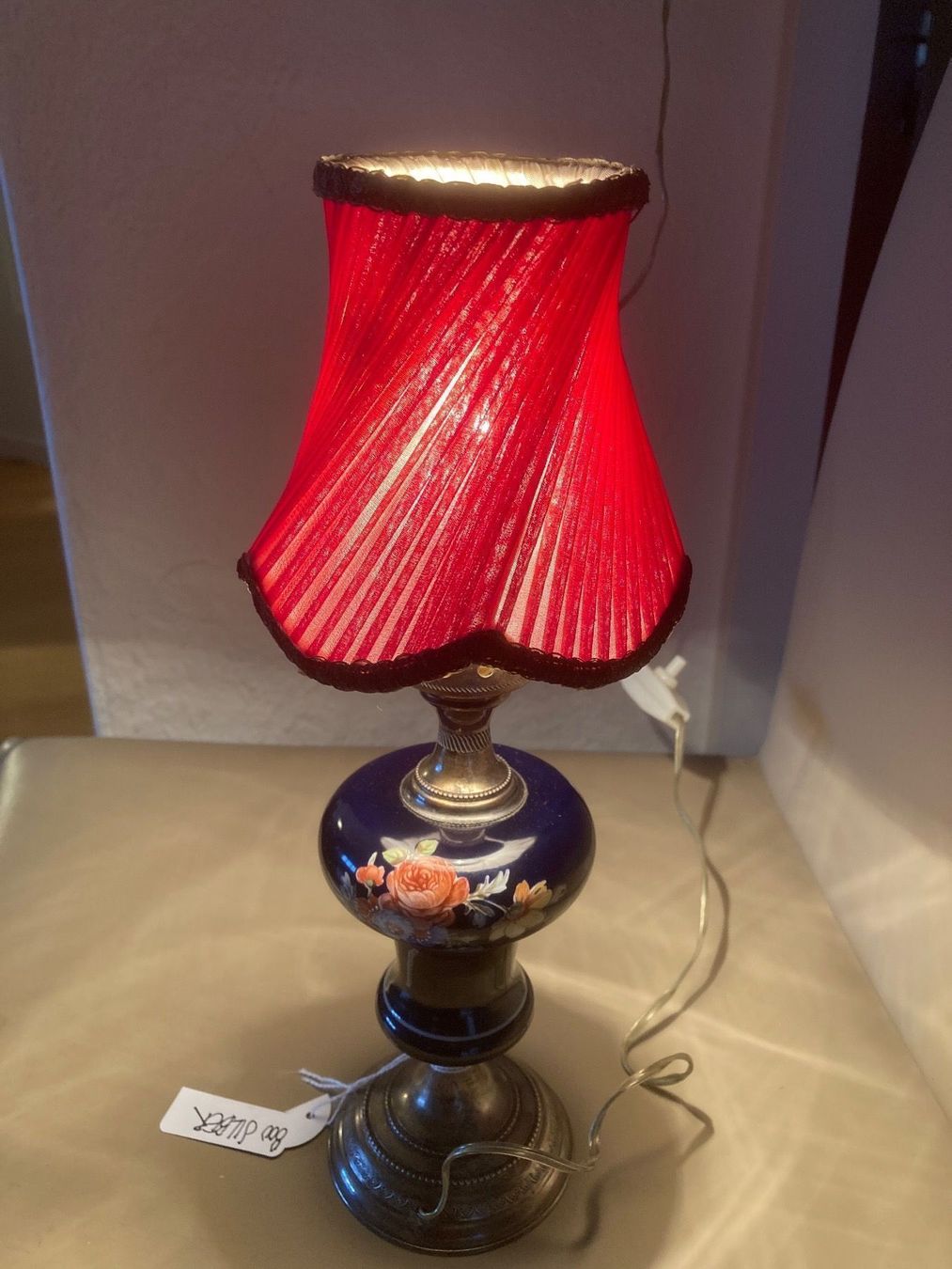 Lampade: Tischlämpli, Silber, Druckschalter, E14 – Usato da Neftenbach venduto da 889095