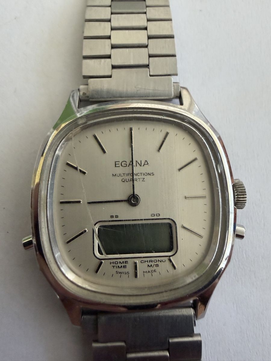 Montres: Montre Egana Multifunctions Quartz – D'occasion à Echallens par JAR69