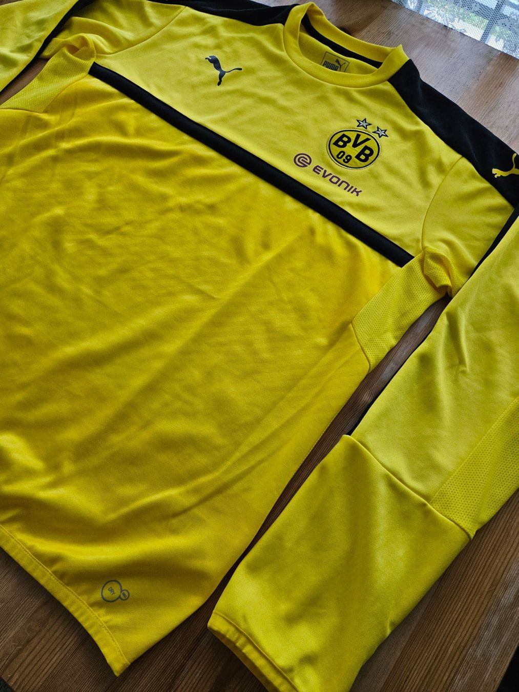 Puma Leibchen & Hosen: Borussia Dortmund Trainingsoberteil Puma Grösse XL BVB – Gebraucht aus Hägglingen von United-Village-Trade 2
