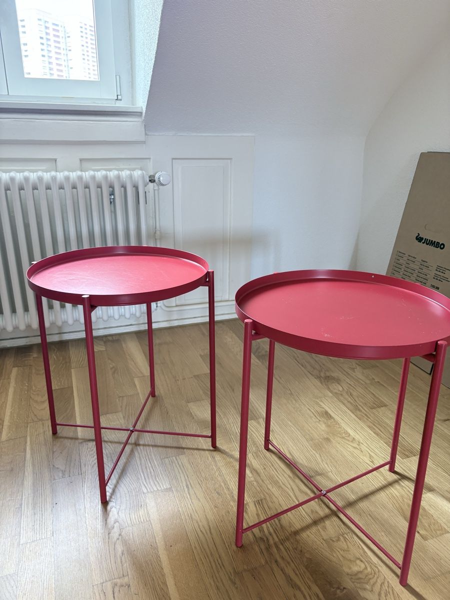 Nachttische: ikea tray table – Gebraucht aus Zürich von jry_x229