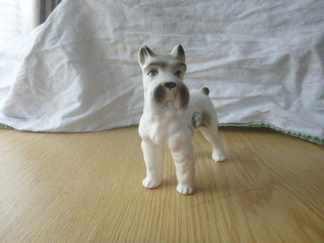 Statuette: Porzellan Schnauzer Figuren – Usato da Neu St. Johann venduto da Isputnik 4