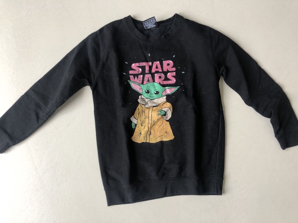 Pullover & Sweatshirts: Pull Bébé Yoda (The Mandolorian) – Gebraucht aus La Tour-de-Peilz von zazen33