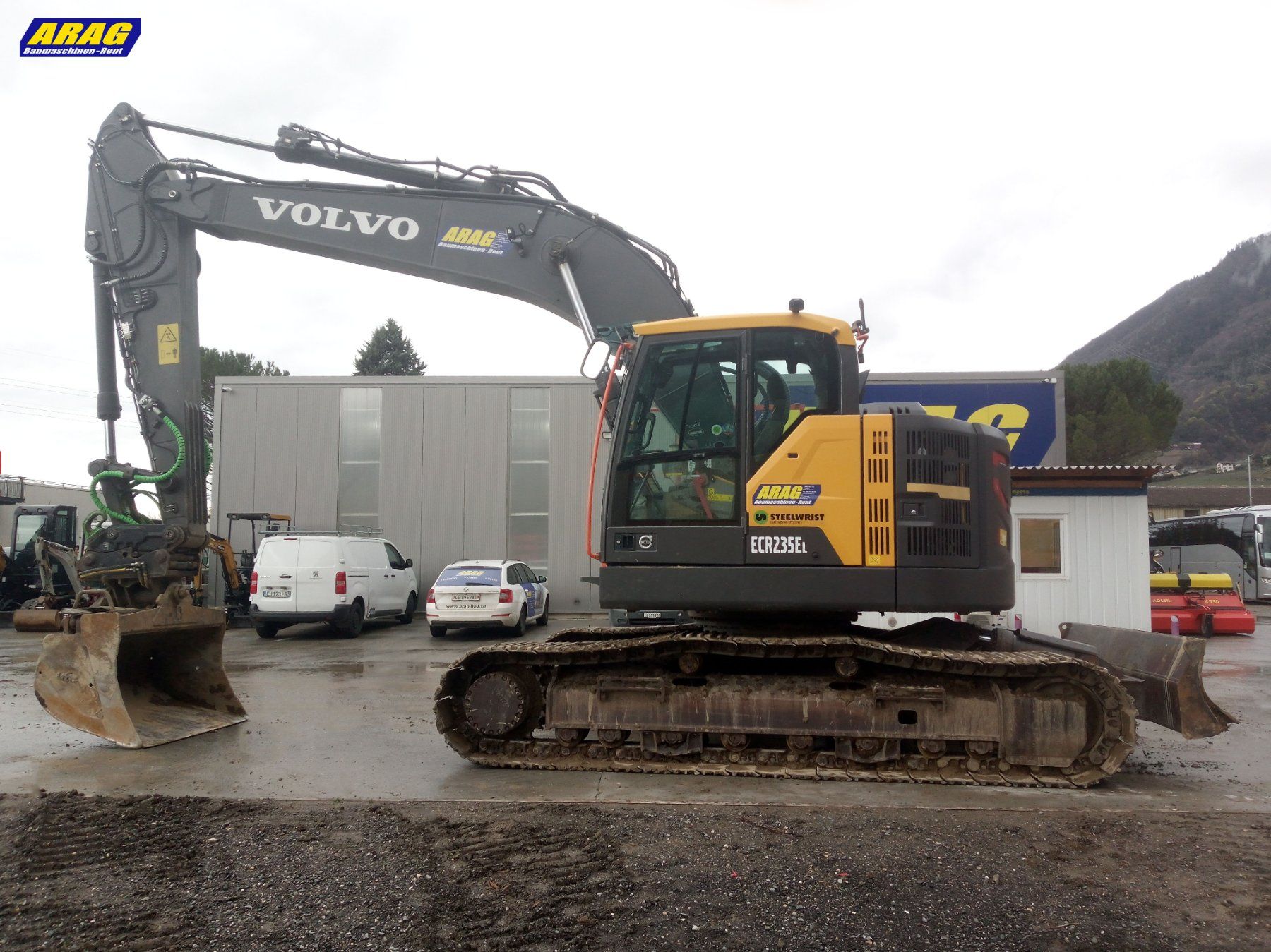 Volvo Escavatori: Volvo ECR235 EL Raupenbagger – Usato da Hasle LU venduto da Arag08