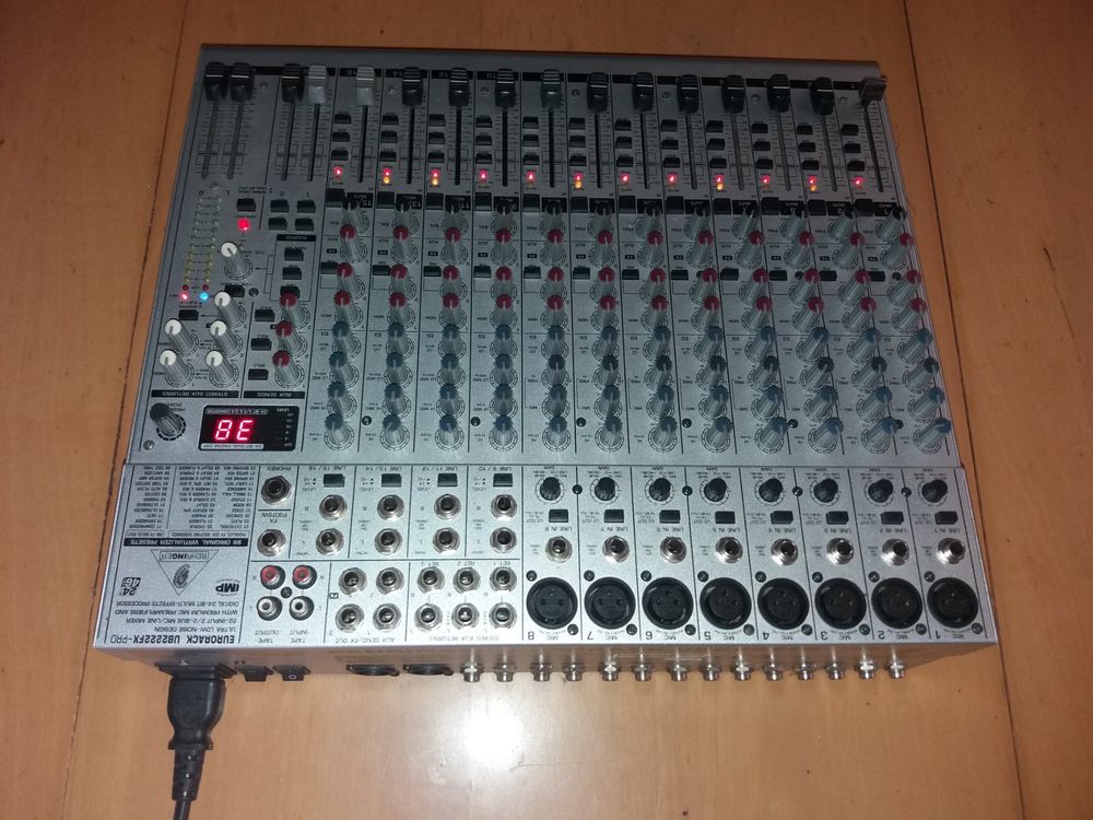 Mischpult Behringer Eurorack UB 2222 FX Pro Kaufen auf Ricardo