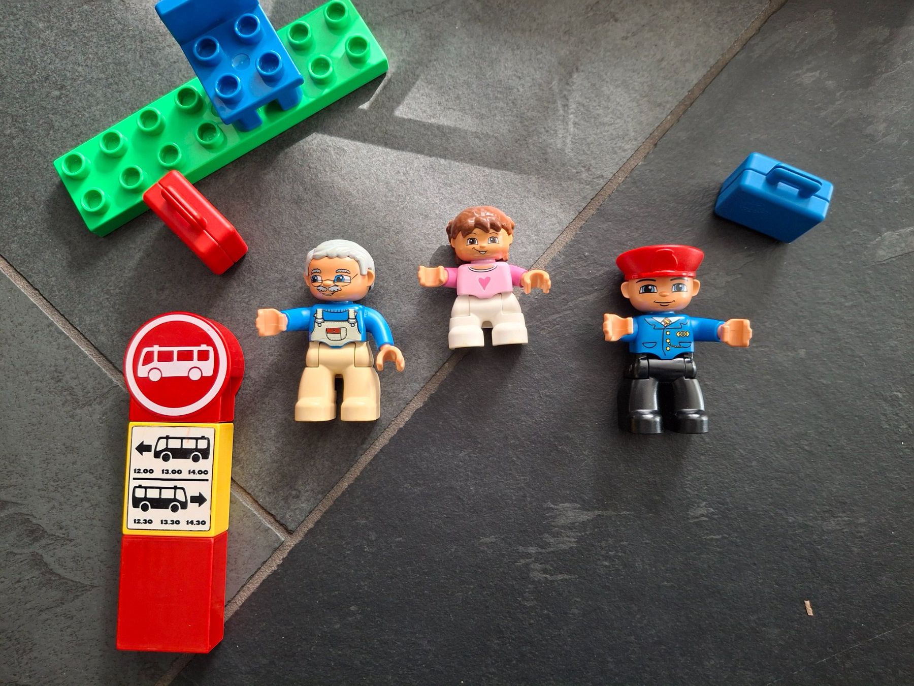 Lego Kit di costruzioni: Lego Duplo 5636 - Bushaltestelle – Usato da Emmenbrücke venduto da ruf_fsy9 3