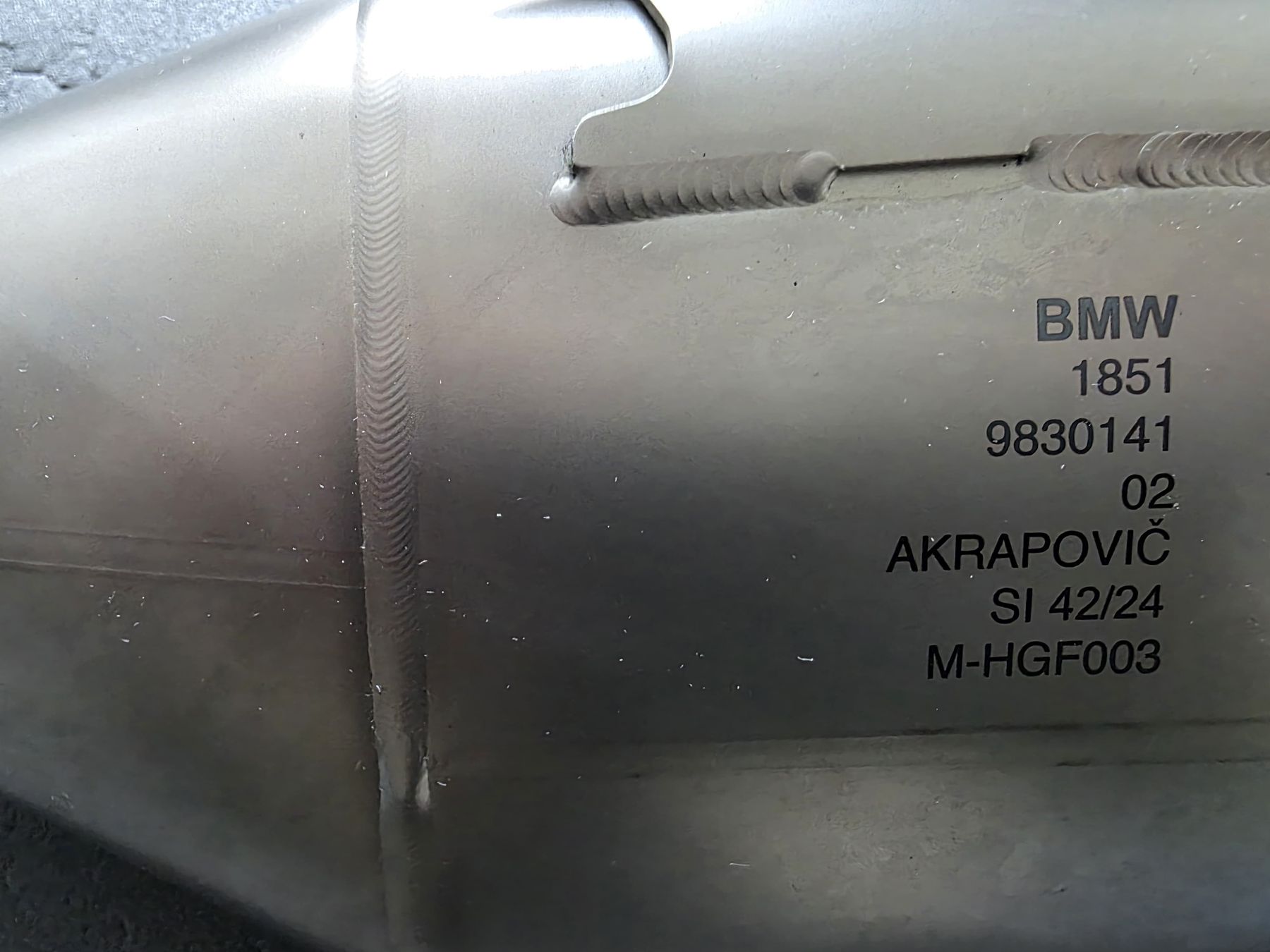 BMW Auspuffanlagen: Akrapovic K69 Endschalldämpfer – Gebraucht aus Belp von Ginus85 2