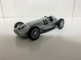 Mercedes-Benz W154 Rennwagen 1-43 454