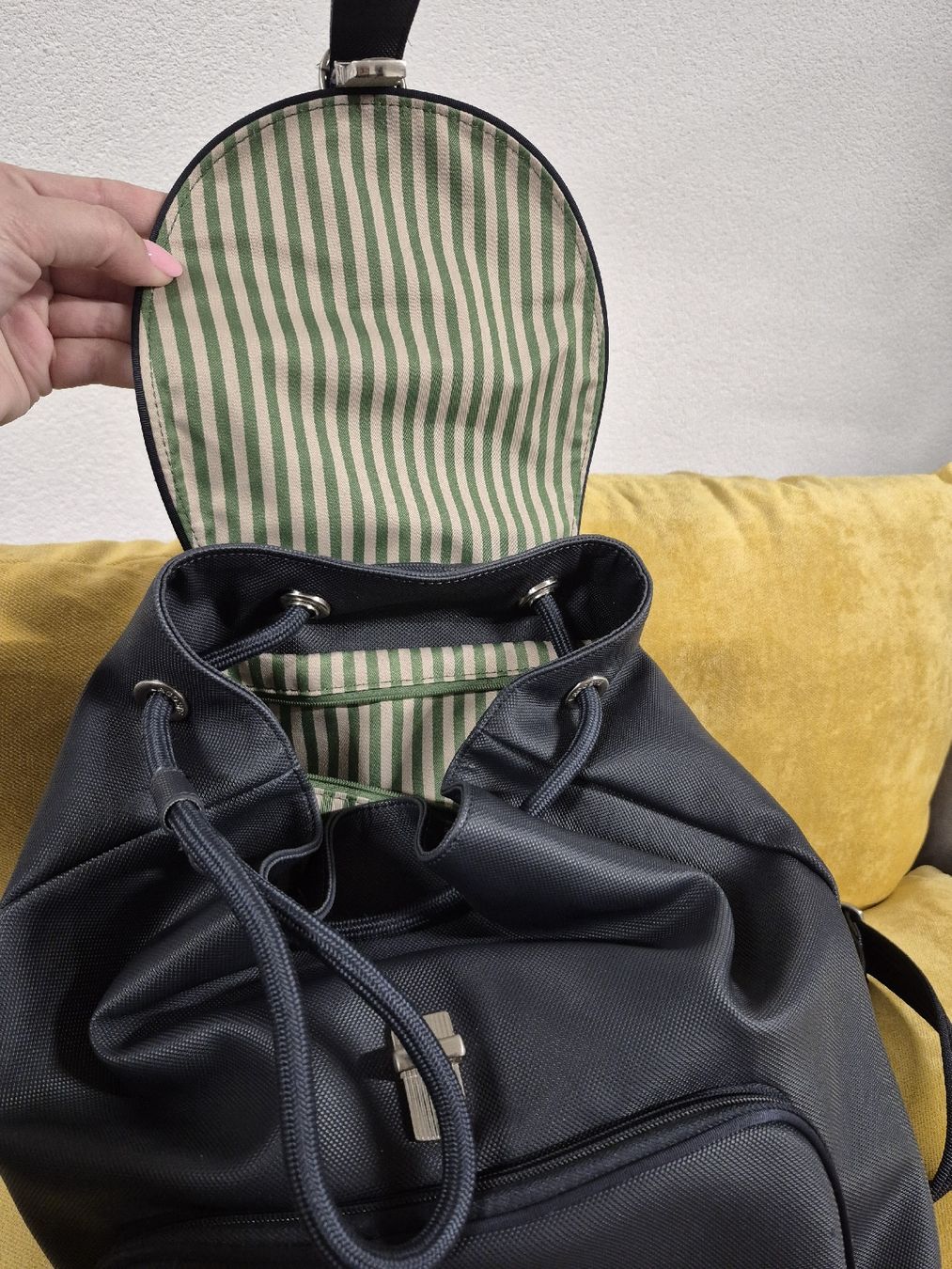 Lacoste Borse: sac lacoste comme neuf – Nuovo (secondo la descrizione) da St-Pierre-Clages venduto da _RV 3