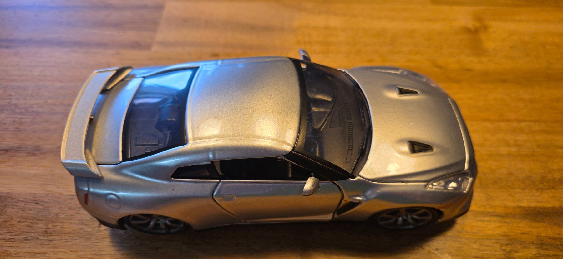 Nissan Modellini d'auto: Nissan GT-R Modellauto silber 1/24 – Usato da Hochfelden venduto da Danizh0 3