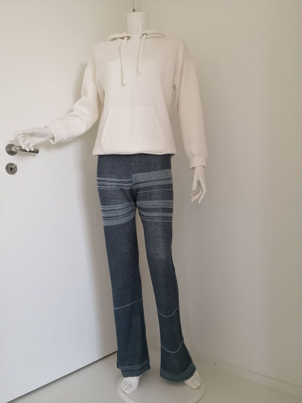 Mango Pullover & Sweatshirts: 🤩MANGO HOODIE-PULLOVER WEISS & MISSONI P. – Gebraucht aus Olten von Naja-Twins-Twins 3