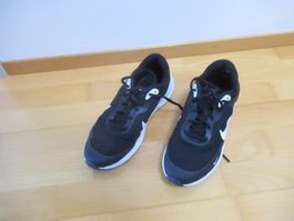 Nike Schuhe schwarz Grösse 40 guter Zustand
